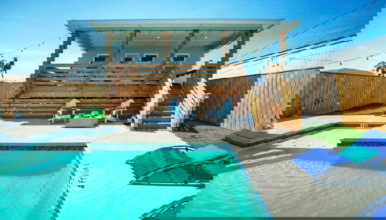 Photo 1 - Whatabeach by Avantstay Private Pool, Cabana Bar