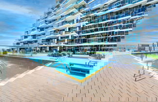Foto 1 - Luxury StayCation - Studio in Damac Hills with Balcony and Golf Views
