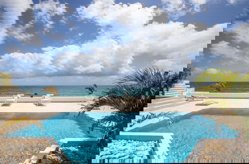 Photo 5 - La Perla Classic- 1 BR Beachfront Luxury Villa