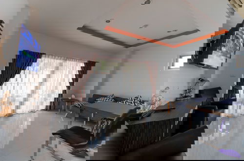 Photo 9 - New Nordic Suite 4 by Apartwell