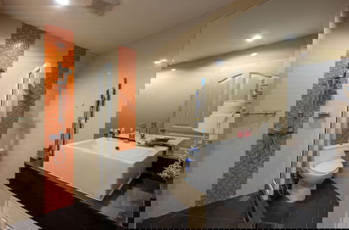 Photo 30 - New Nordic Suite 4 by Apartwell
