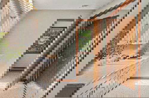 Foto 36 - Tranquil Waterside by Avantstay Lakefront + Dock, Game Room, Views