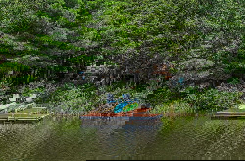 Foto 13 - Tranquil Waterside by Avantstay Lakefront + Dock, Game Room, Views