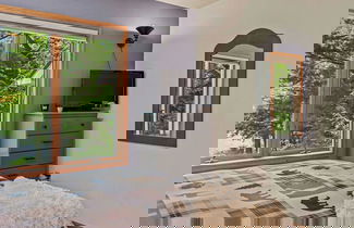 Foto 2 - Tranquil Waterside by Avantstay Lakefront + Dock, Game Room, Views