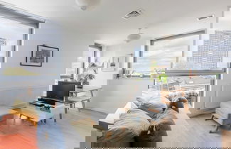 Foto 3 - Funky 1BD High-rise Flat W/city Views, Angel!