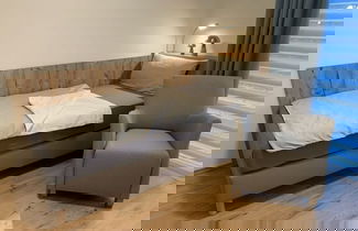 Photo 3 - Amazing Holiday Home Near the Lake
