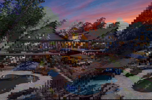Photo 75 - Black Bear Lodge by Avantstay Lakefront, Dock, Pool, Theater Sleeps 20+