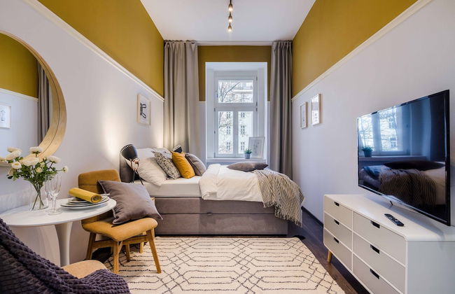 Charm APTs in Prague by Michal&Friends - Photo 8