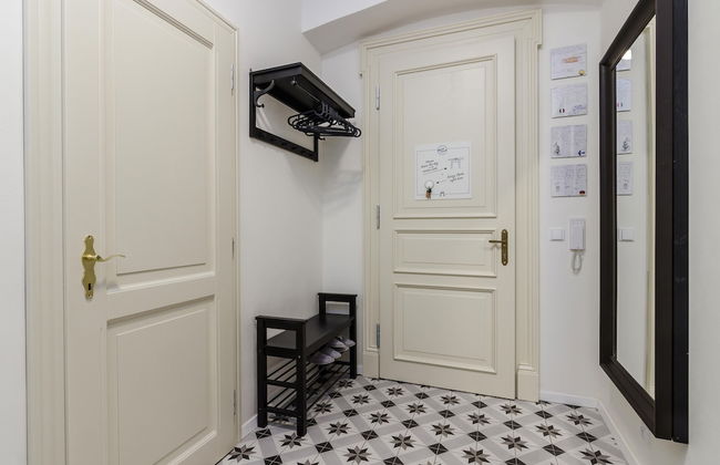 Charm APTs in Prague by Michal&Friends - Photo 2