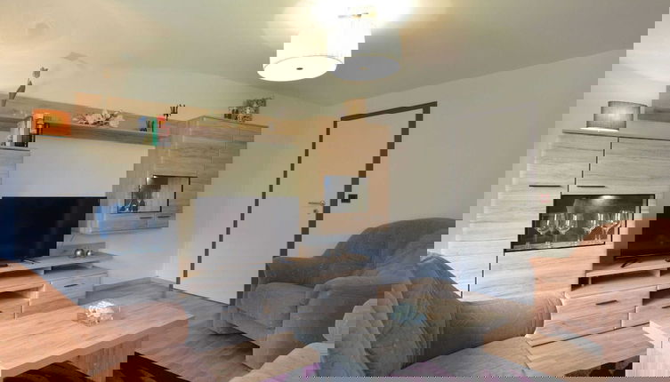 Foto 1 - Apartment With Private Garden & Terrace