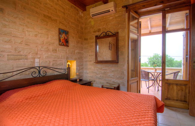Traditional Stone Villa Phaedra With Private Pool Near Beach - Photo 4