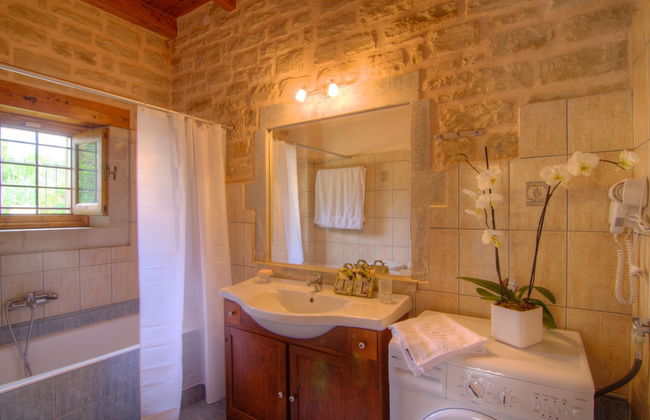 Traditional Stone Villa Phaedra With Private Pool Near Beach - Photo 11