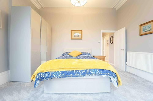 Photo 2 - Beautiful 2-bed Apartment in Weston-super-mare