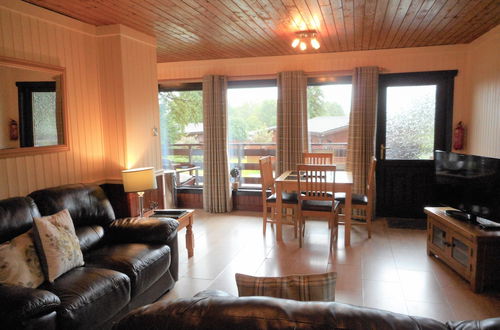 Photo 8 - Birch Lodge 22 With Hot Tub, Newton Stewart