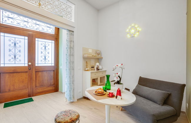 MADAME BARI' Apt a step from the sea - Foto 10