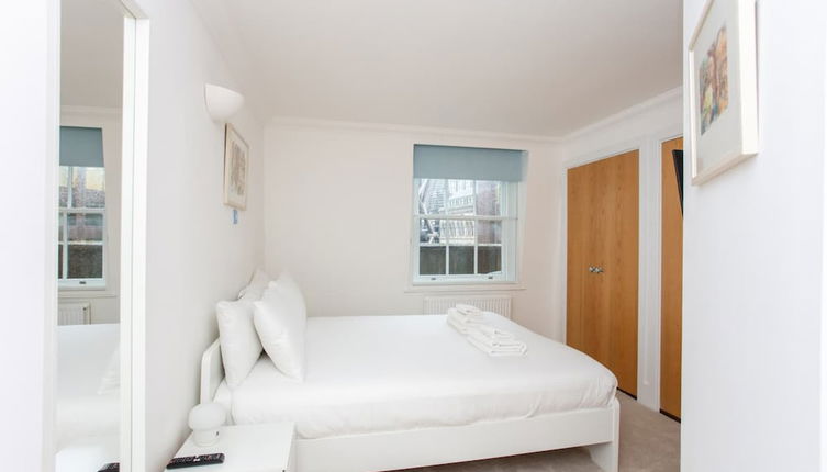 Photo 1 - Modern 2 Bedroom Apartment in the Heart of London