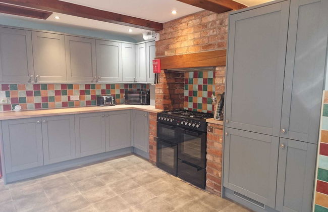 Falcon House, Hereford - Photo 24