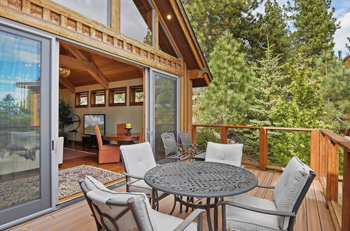 Foto 1 - Luxury Mountain Chalet Deck w/ BBQ & Lake Views