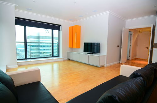 Photo 11 - Canary Wharf - Corporate Riverside Apartments