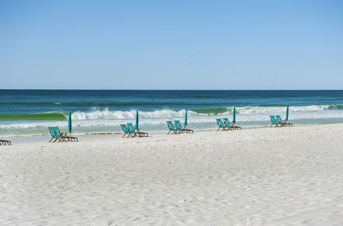 Photo 17 - Destin Holiday Beach Resort