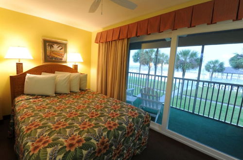 Foto 5 - Destin Holiday Beach Resort