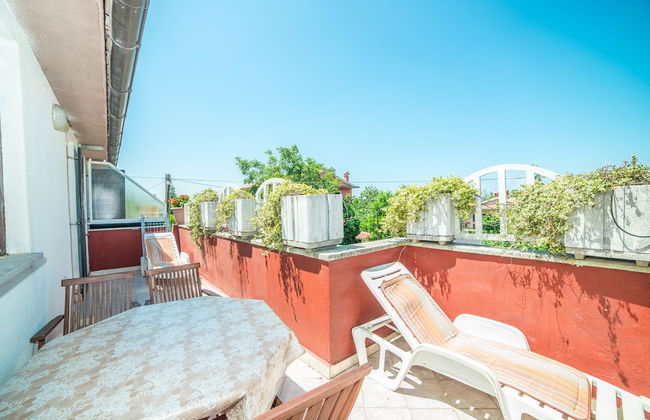 Vacation Pool Apartments - Photo 51