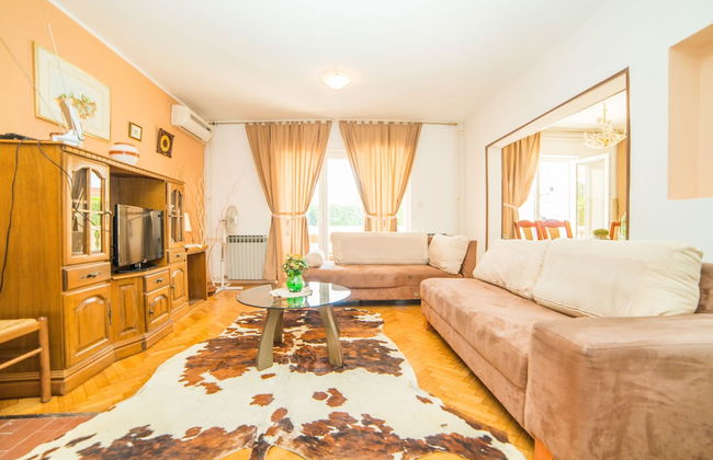 Vacation Pool Apartments - Photo 46