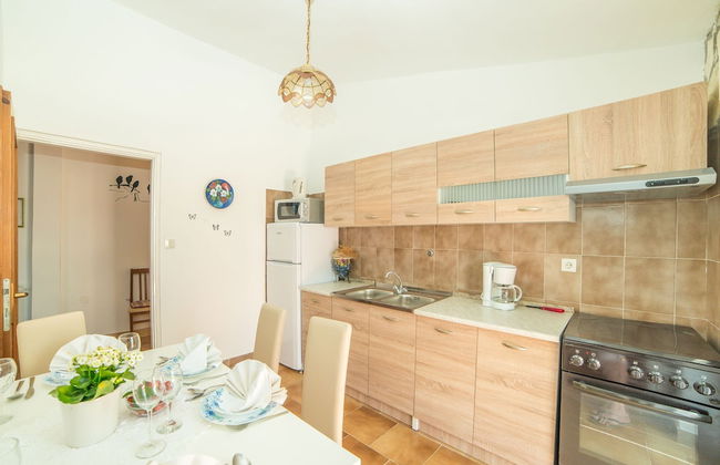 Vacation Pool Apartments - Photo 36