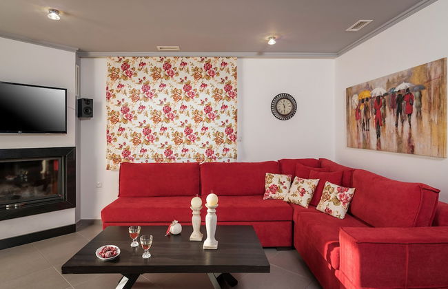 Beautiful Pool Villa for Relaxing Family Holidays - Photo 23