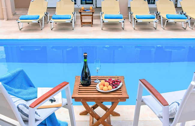 Villa di Giorgio Heated Pool - Photo 19