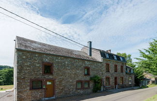 Photo 1 - Luxurious Cottage With Bubble Bath in Burnontige