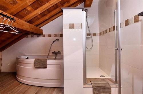 Photo 23 - Cozy Child Friendly Vacation Home With Sauna