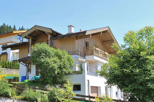 Photo 1 - Tasteful Holiday Home in Hollersbach im Pinzgau With Garden