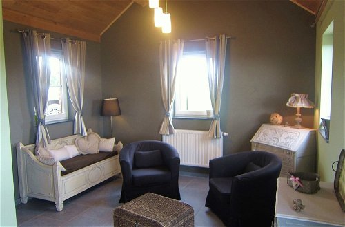 Photo 10 - Cosy Holiday Home in Vodelee With Private Garden