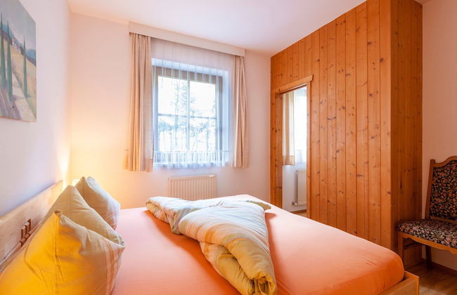 Alluring Apartment in Mayrhofen near Forest - Photo 3