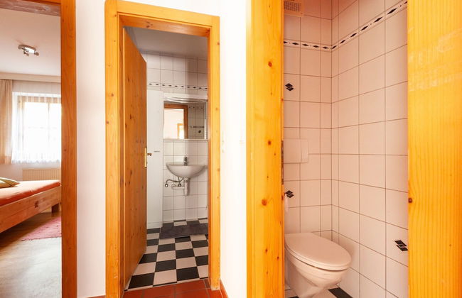 Alluring Apartment in Mayrhofen near Forest - Photo 14