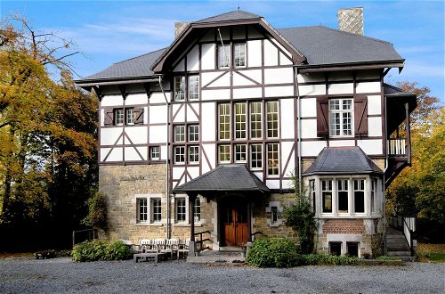 Photo 25 - Beautiful Castle House in Spa With Spacious Garden