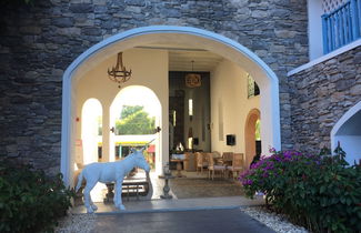 Photo 2 - The Che Pool Access Beachfront Condo by Away