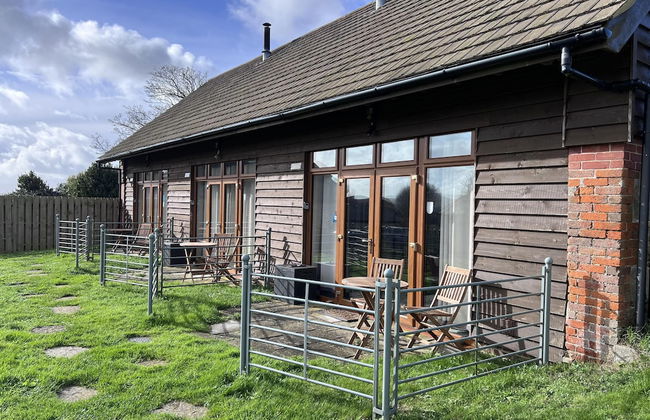 Poachers Hut 1-bed Cottage, Sleeps 2, Pet Friendly - Foto 1
