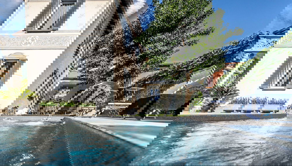 Primary image