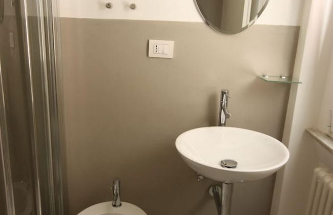 Hip Suites - Photo 24