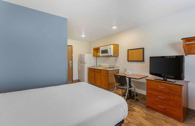 Extended Stay America Select Suites - Akron - South - Photo 4