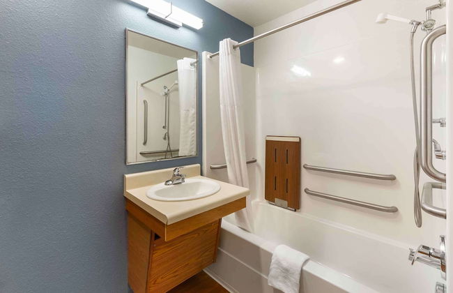Extended Stay America Select Suites - Akron - South - Photo 20