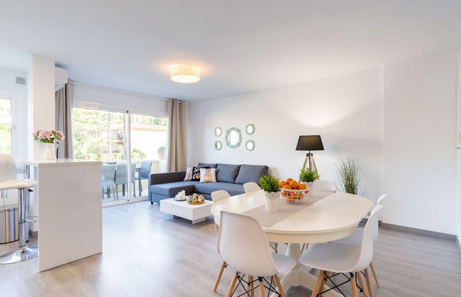 Seaside Marbella Apartments - Photo 1