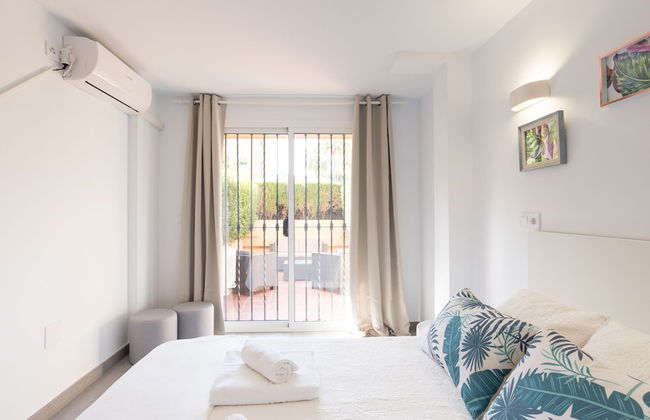 Seaside Marbella Apartments - Photo 8