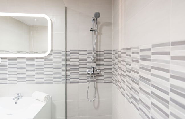 Seaside Marbella Apartments - Photo 48
