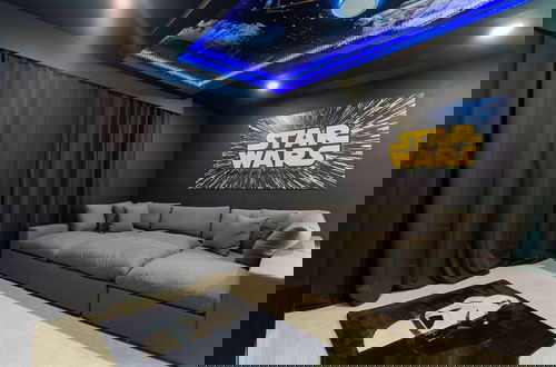 Photo 15 - Home With Game Room, Movie Room and a Pvt Pool 405