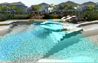 Foto 3 - Home With Game Room, Movie Room and a Pvt Pool 405
