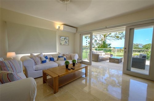 Photo 10 - Private Villa with Pool and Golf Cart