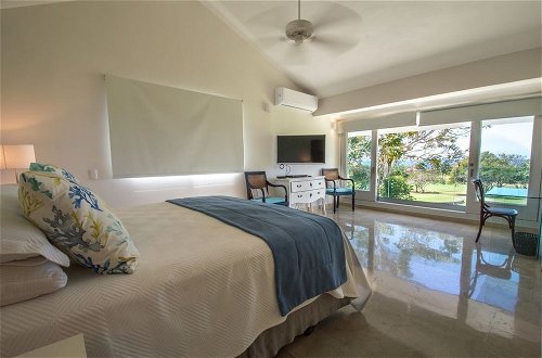 Photo 4 - Private Villa with Pool and Golf Cart
